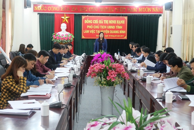 Phó Chủ tịch UBND tỉnh Hà Thị Minh Hạnh làm việc tại huyện Quang Bình