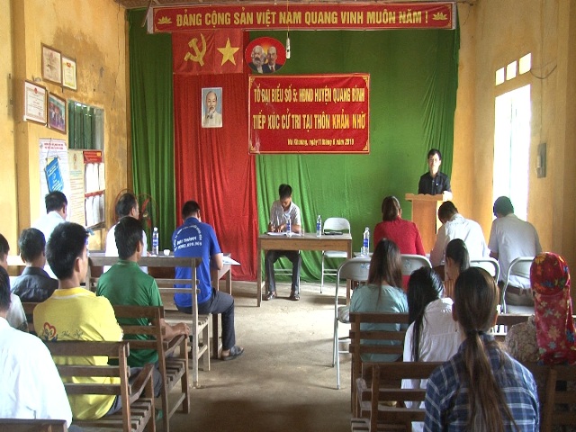 Tổ đại biểu 05 HĐND huyện, xã tiếp xúc cử tri tại thôn Khản Nhờ, xã Nà Khương
